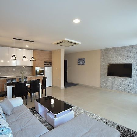 City Center Apartments Пирот Экстерьер фото