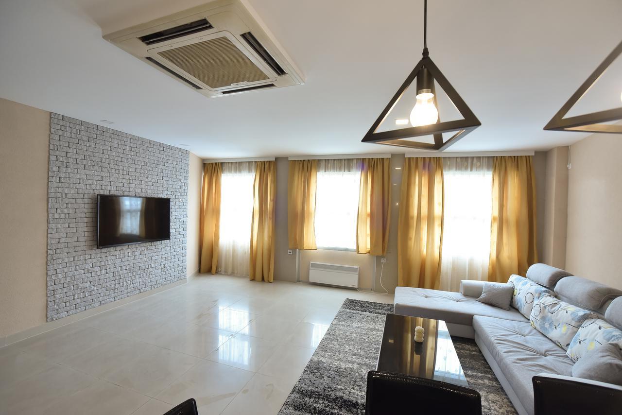 City Center Apartments Пирот Экстерьер фото