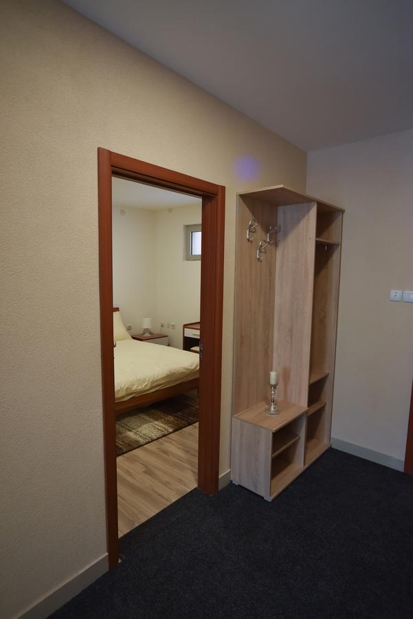 City Center Apartments Пирот Экстерьер фото