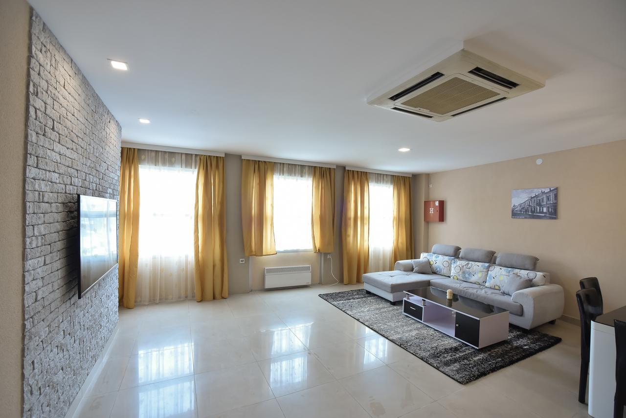 City Center Apartments Пирот Экстерьер фото