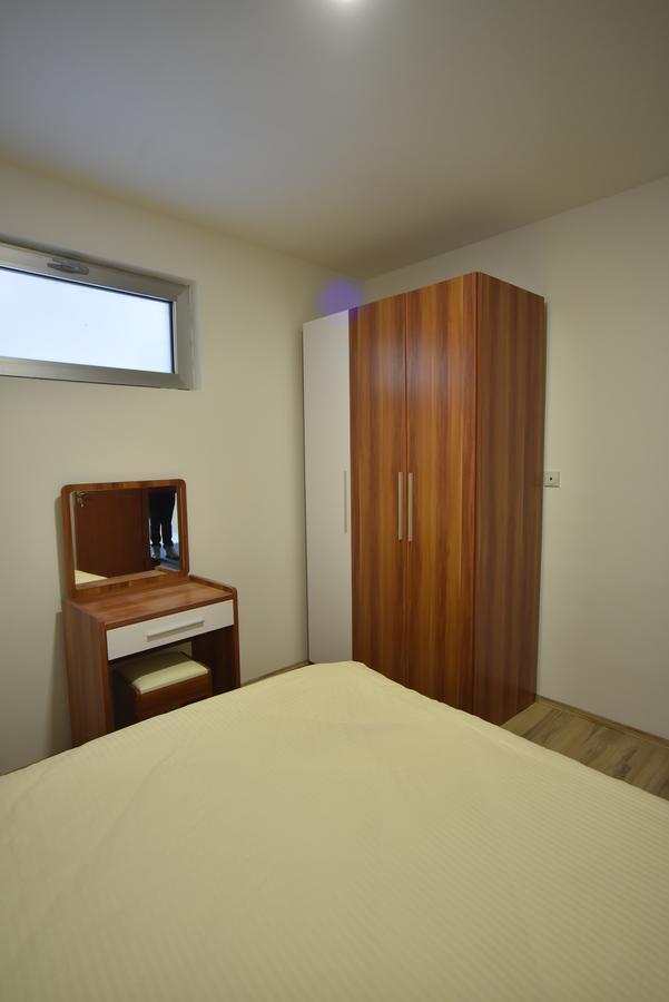 City Center Apartments Пирот Экстерьер фото
