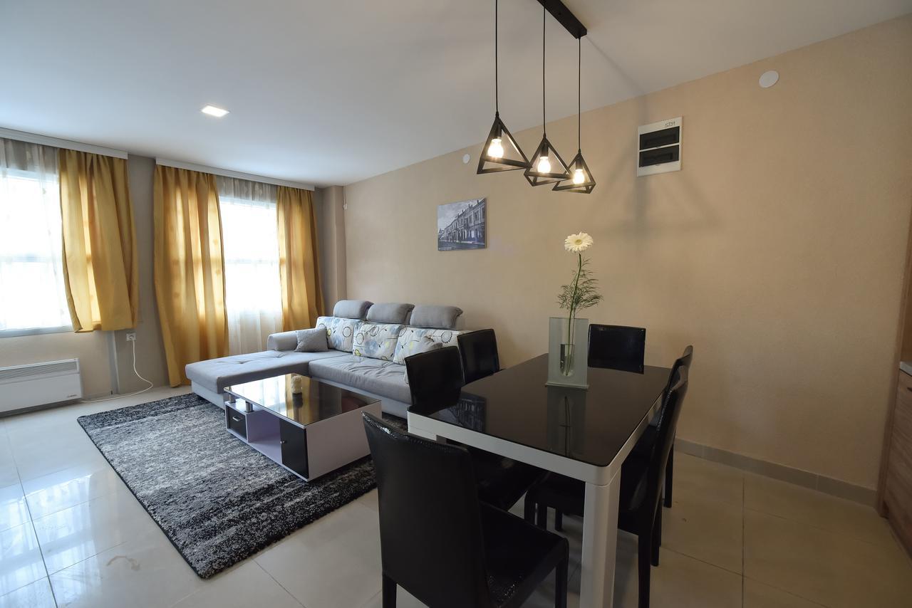 City Center Apartments Пирот Экстерьер фото
