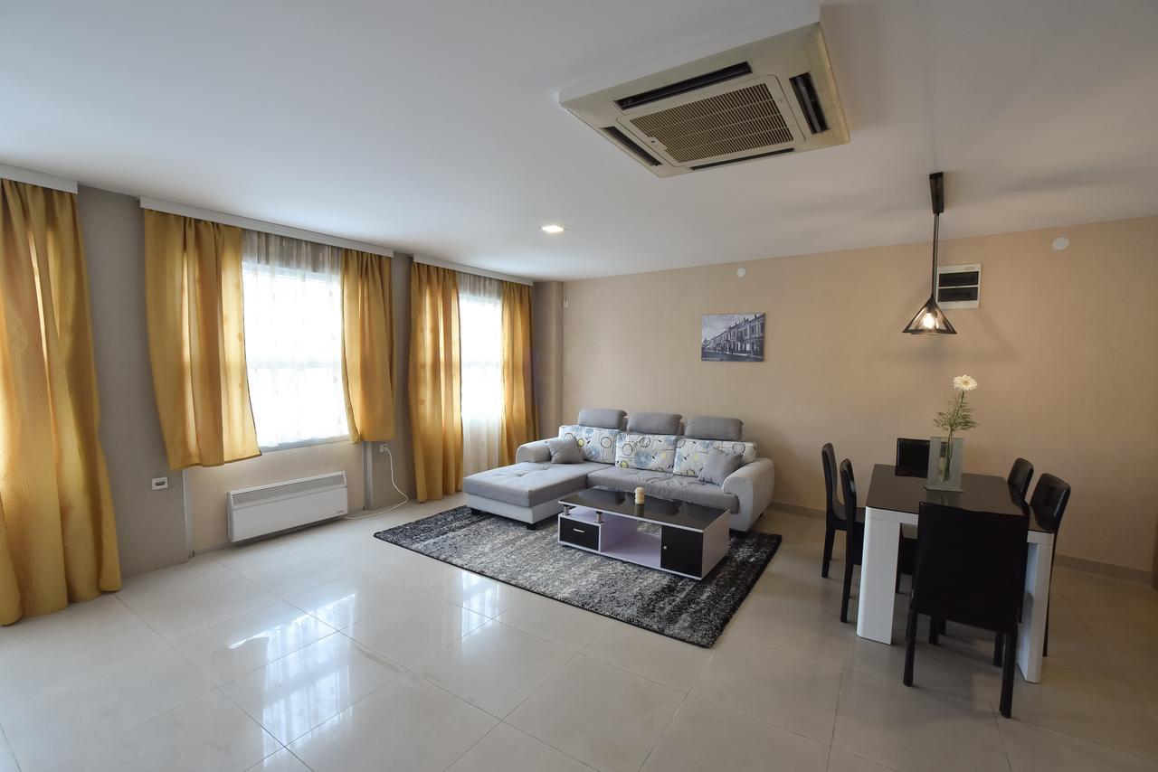 City Center Apartments Пирот Экстерьер фото
