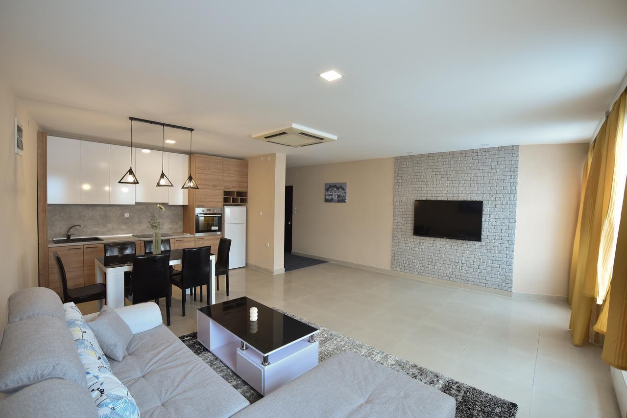 City Center Apartments Пирот Экстерьер фото