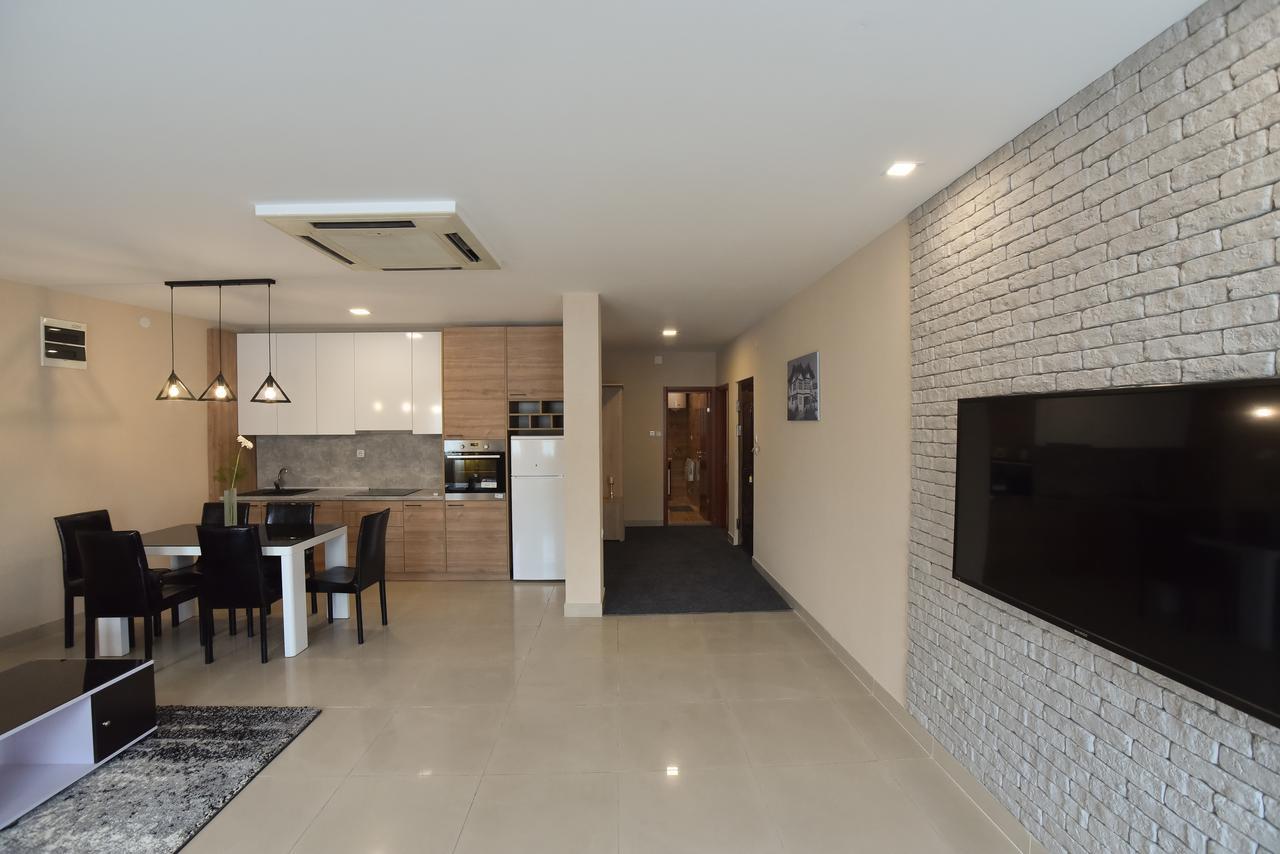 City Center Apartments Пирот Экстерьер фото