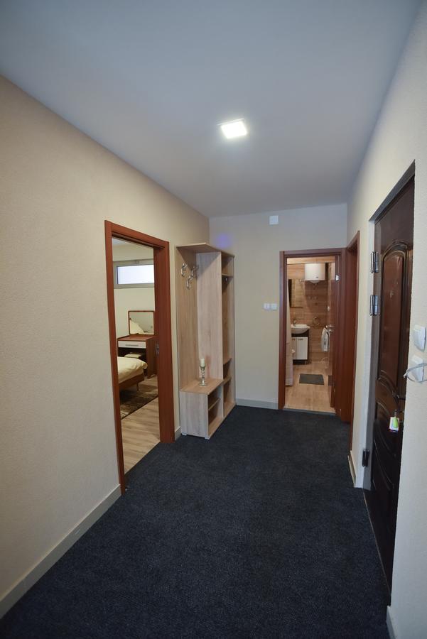 City Center Apartments Пирот Экстерьер фото