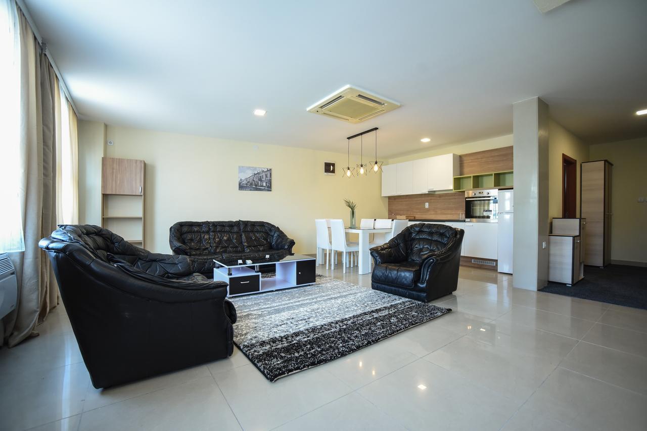 City Center Apartments Пирот Экстерьер фото