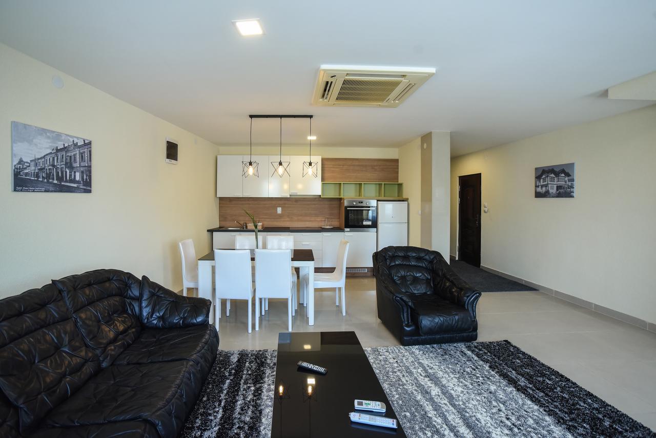 City Center Apartments Пирот Экстерьер фото