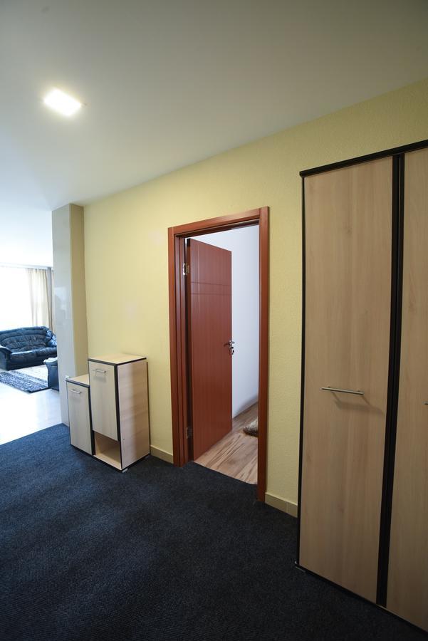 City Center Apartments Пирот Экстерьер фото
