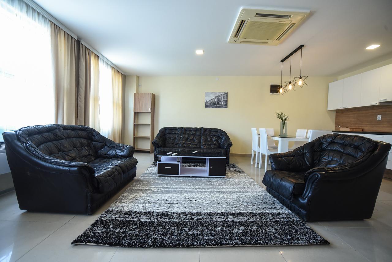 City Center Apartments Пирот Экстерьер фото