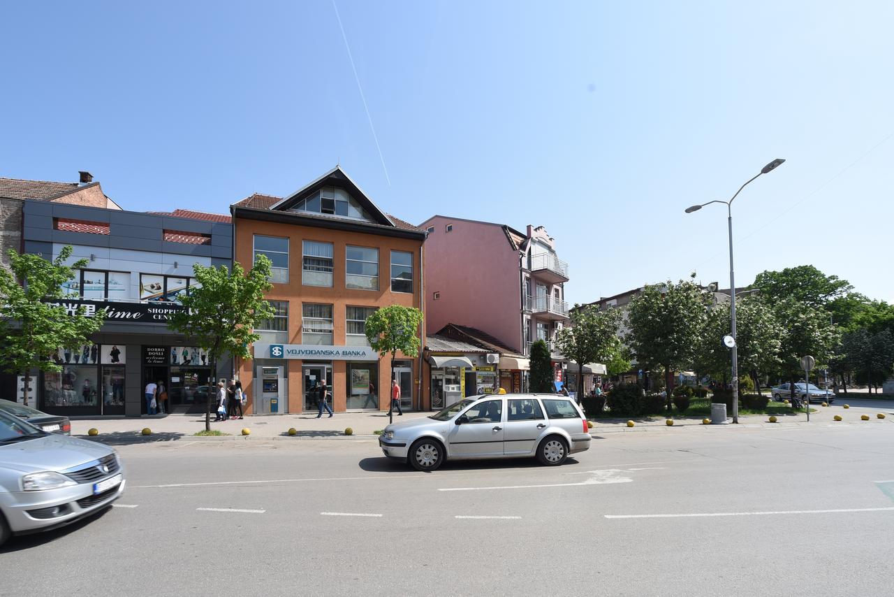 City Center Apartments Пирот Экстерьер фото