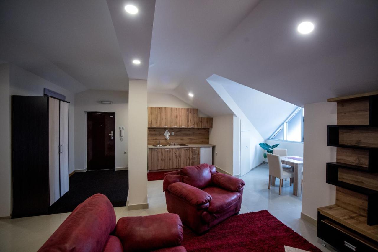 City Center Apartments Пирот Экстерьер фото