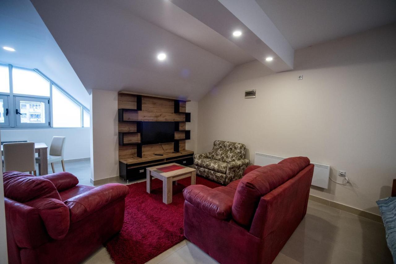 City Center Apartments Пирот Экстерьер фото