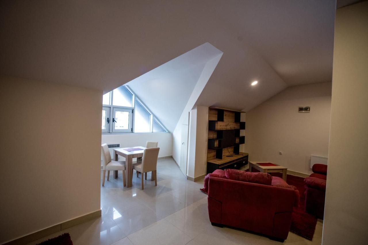 City Center Apartments Пирот Экстерьер фото